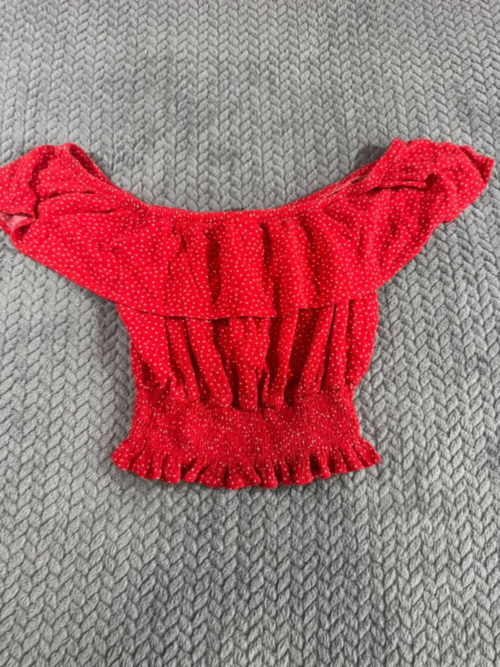 Forever 21 Women’s Off Shoulder Crop Top Red Polka Dot Ruffle Smocked Waist